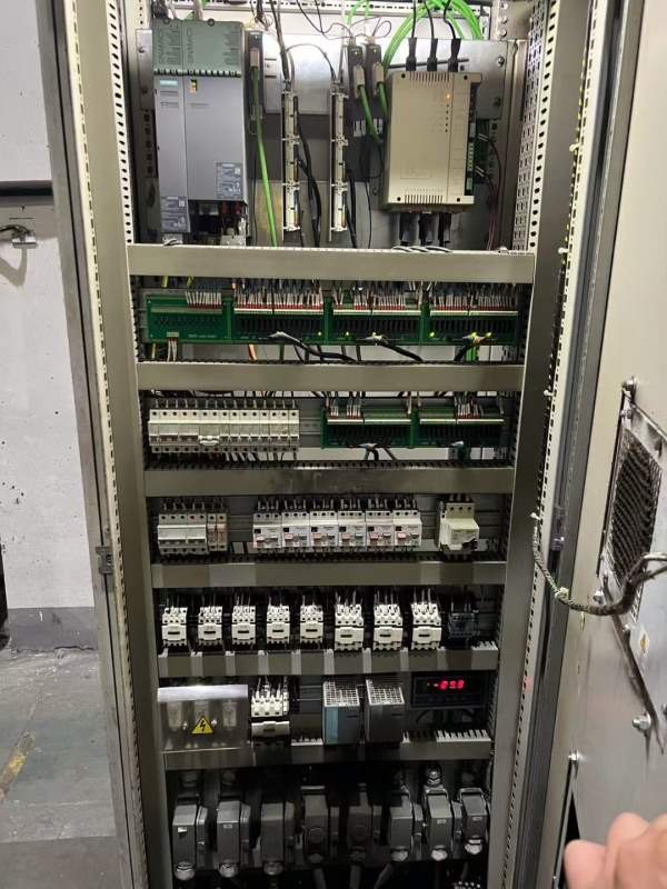 齐一3.5米原装数控立车西门子828系统Z轴行程1500mm，Y.