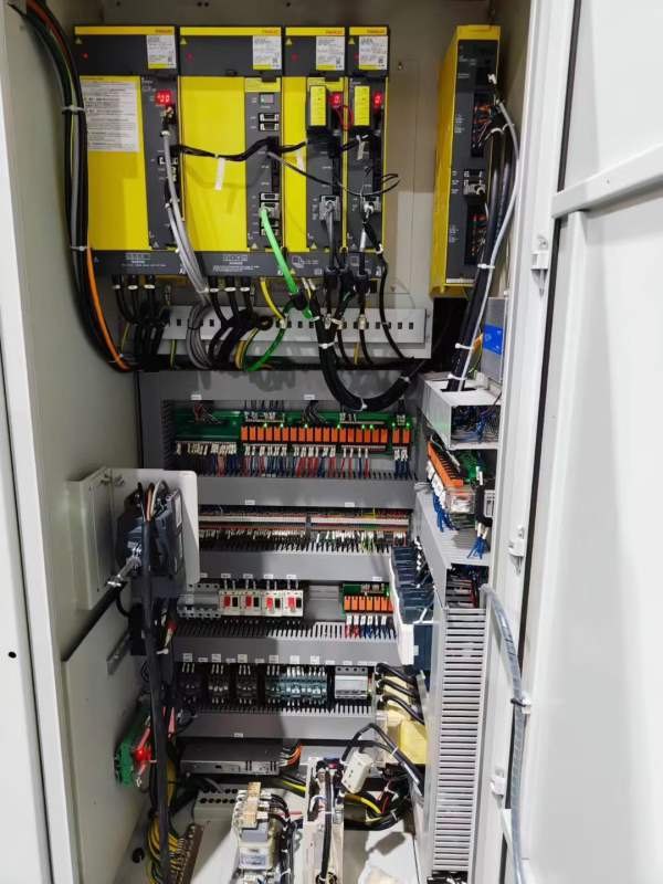 海天（辛辛那提）高配模具加工中心，新机40多，AICC2.