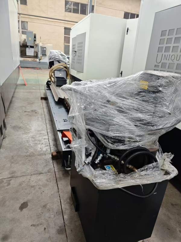 2024年台功4228重型龙门，两线一硬，BT50主轴，发那科.