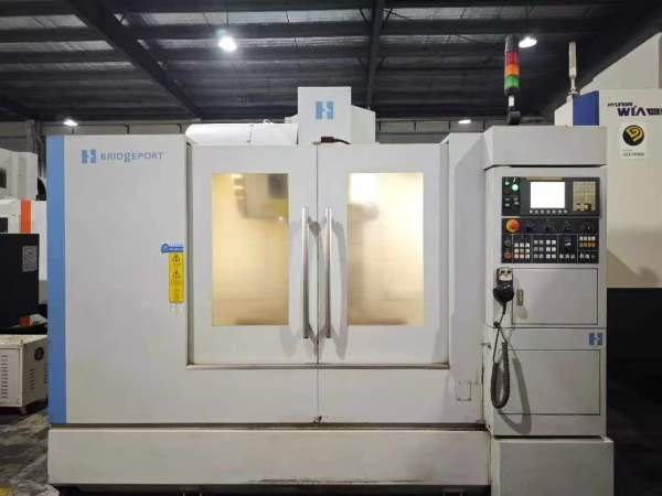 昆山仓库大量现货出售需要的客户联系大量求购数控设备.