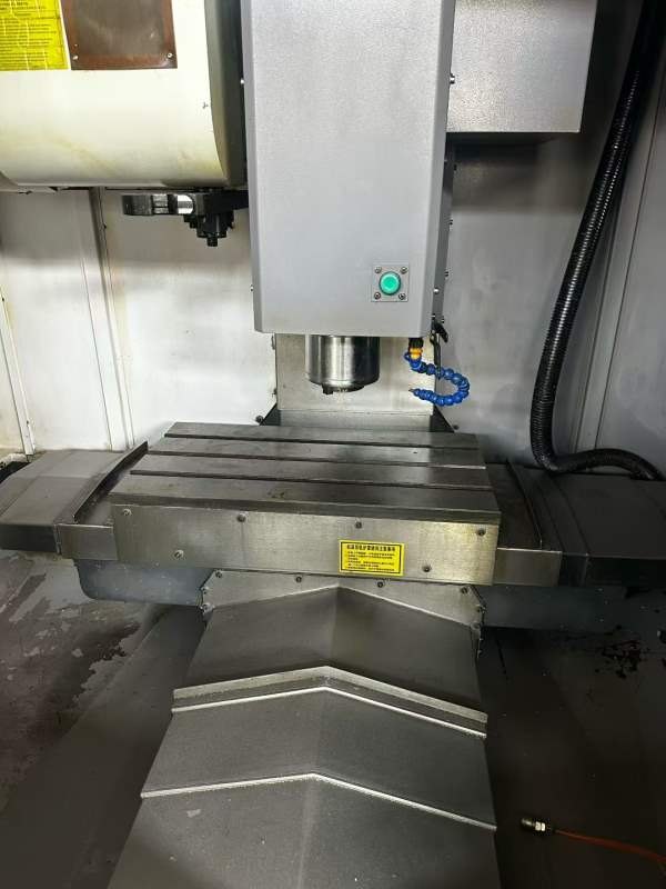 同款两台皖南540加工中心。