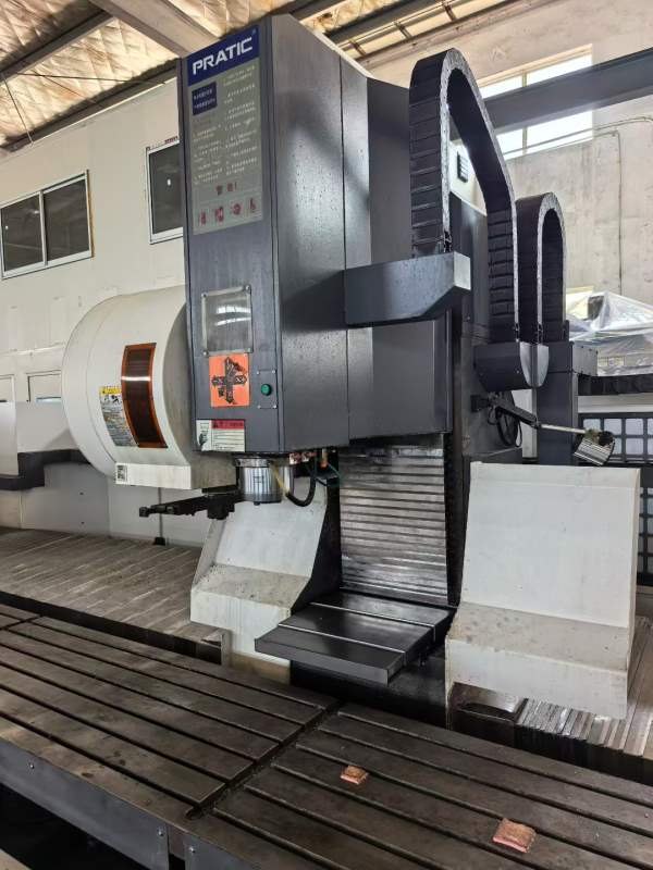 普拉迪pyc4500重型机适合做钢件。