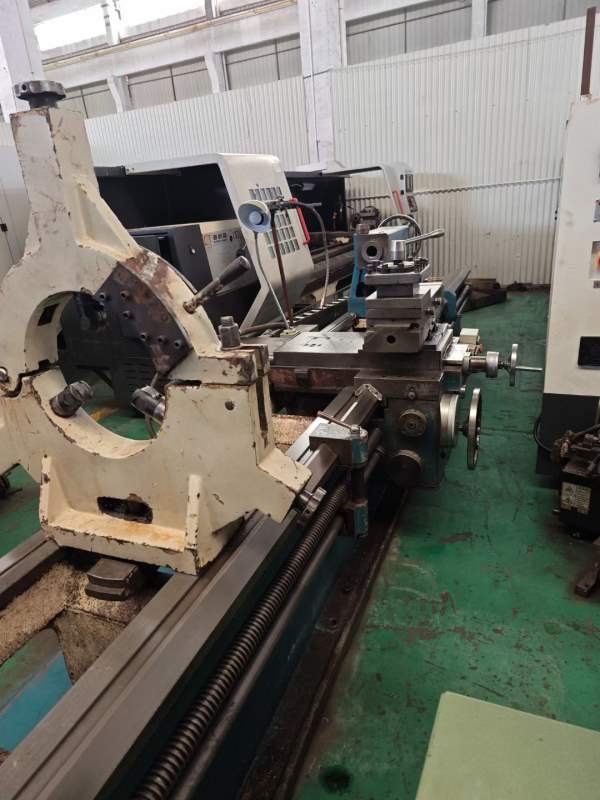 精品星火CWA61855米车床，导轨如镜面