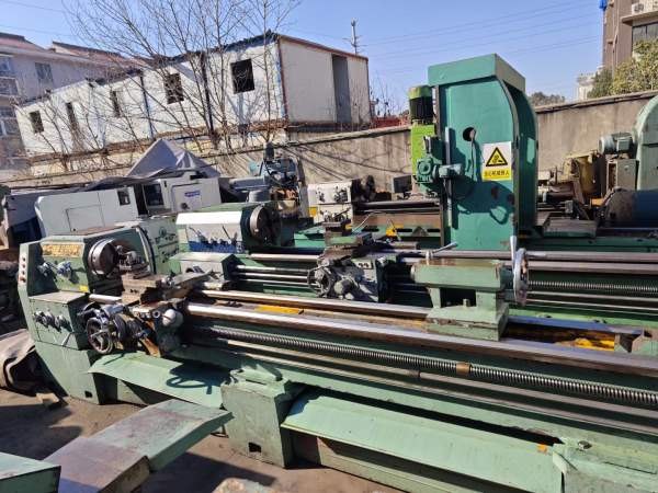 精品广州南方CN6250B3米车床，带马鞍，82mm主轴孔，长.