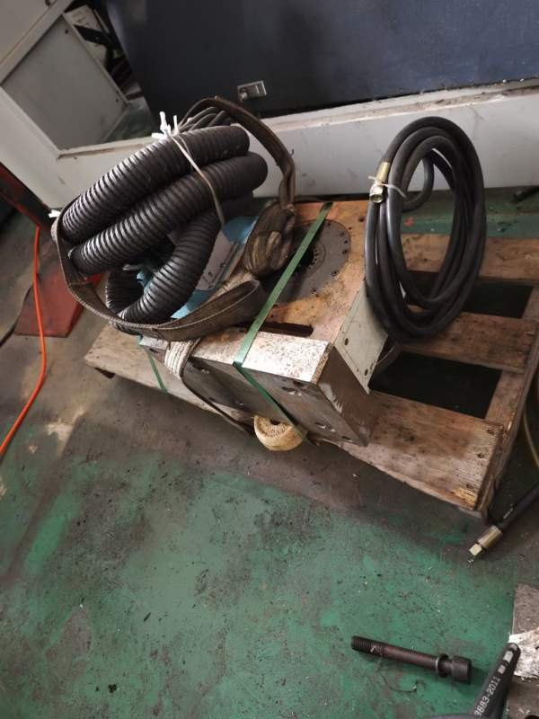 4轴出售:两个255转台本体，1个谭兴170转台带圆盘尾座.