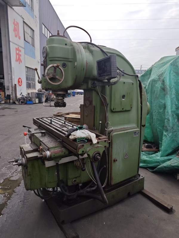 新到2014年5032立铣，带数显，低价处理