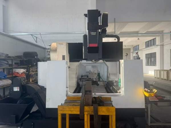 台群1220龙门加工中心2米龙门三轴滚柱线轨发那科0i-MF.