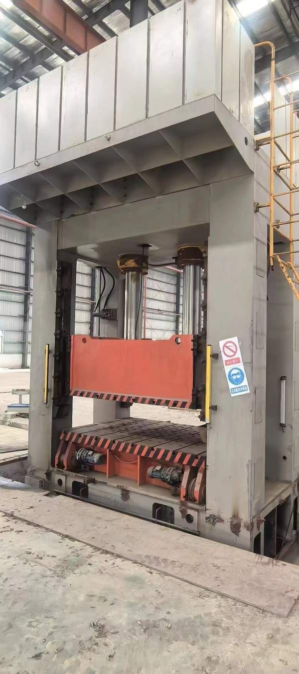 安装未用2300吨框架液压机移动工作台多点顶出台面4.8.