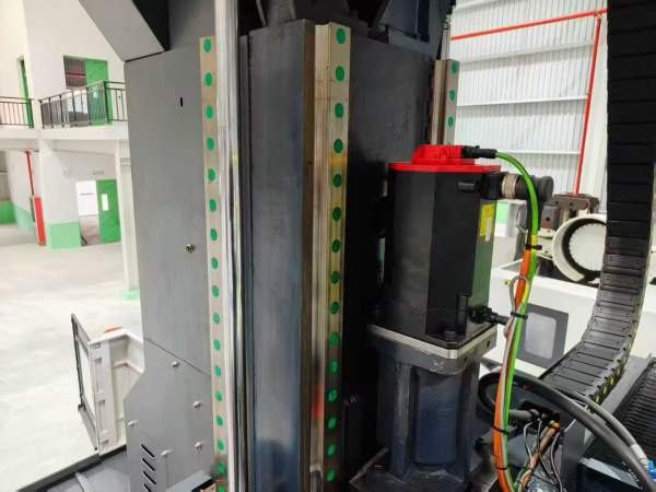 买下一台2016龙门加工中心