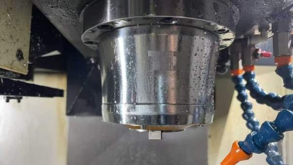 在位出德匠855，三菱M80，主轴直链12000转，带刀库，.