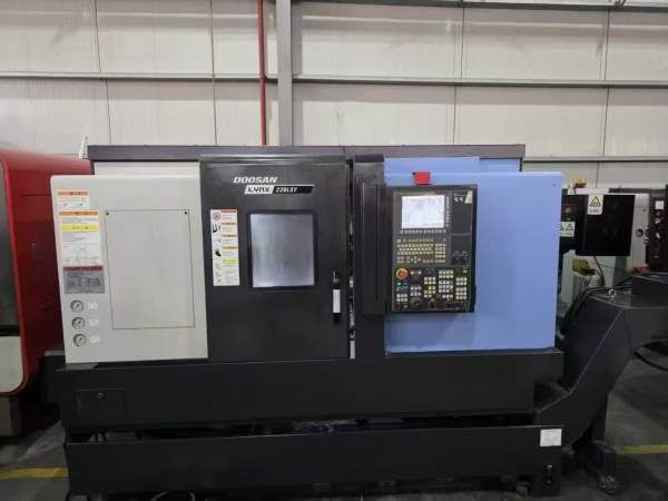 刚买下韩国斗山220LSY  双主轴车铣带Y   安装少用  线.