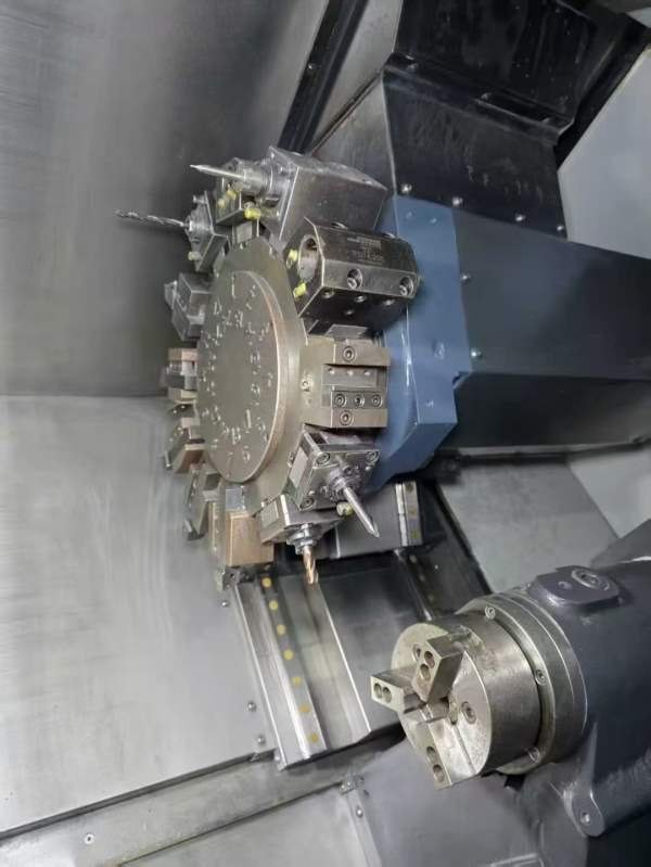 刚买下韩国斗山220LSY  双主轴车铣带Y   安装少用  线.