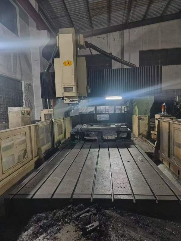 价格非常便宜用到的联系工厂在位出售台湾鸿昌重型4027.