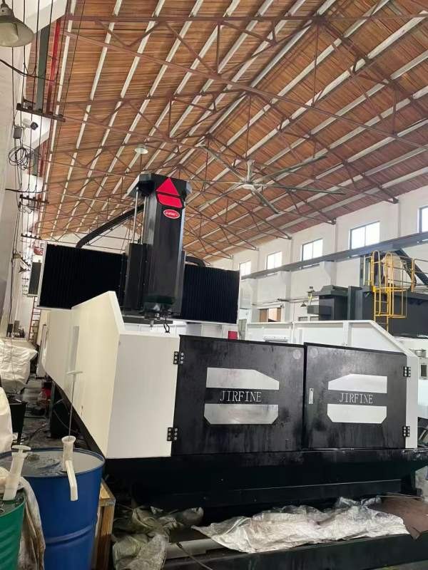 工厂在位乔峰3218龙门加工中心，工作台3米1.5米，过龙.