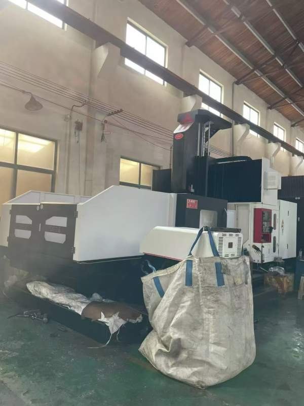 工厂在位乔峰3218龙门加工中心，工作台3米1.5米，过龙.