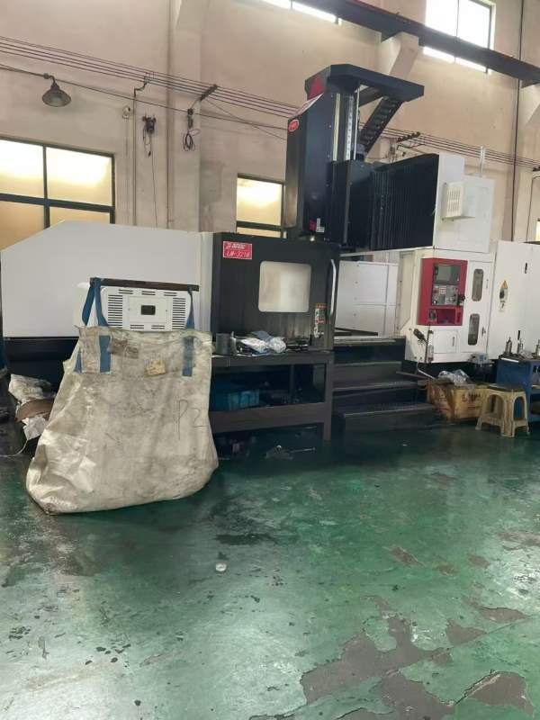 工厂在位乔峰3218龙门加工中心，工作台3米1.5米，过龙.