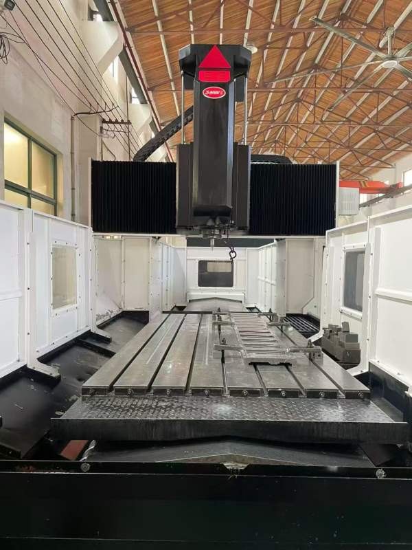 工厂在位乔峰3218龙门加工中心，工作台3米1.5米，过龙.