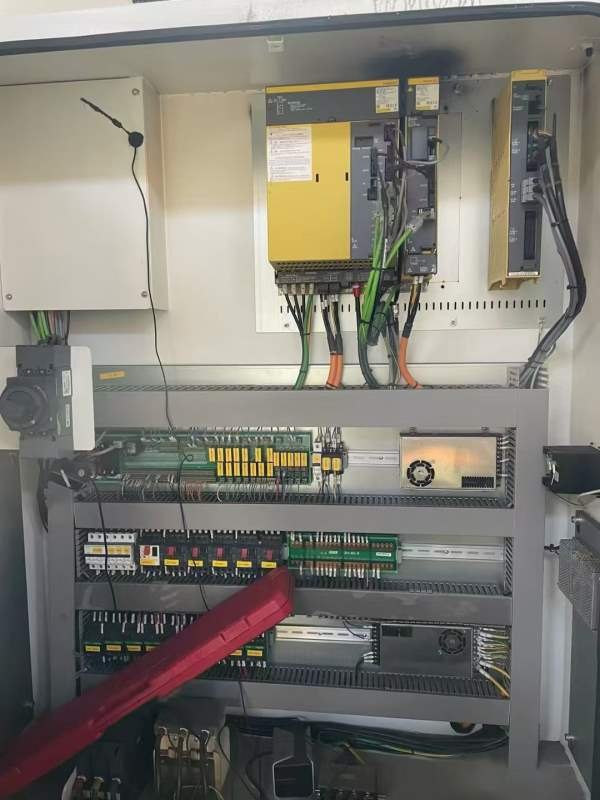 工厂在位乔峰3218龙门加工中心，工作台3米1.5米，过龙.