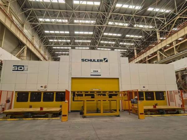 德国舒勒产，高速四点锻压线7300吨。2500吨/1200吨/12.