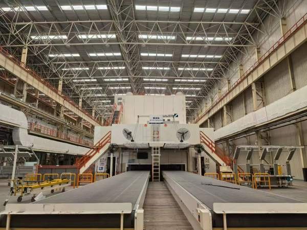 德国舒勒产，高速四点锻压线7300吨。2500吨/1200吨/12.