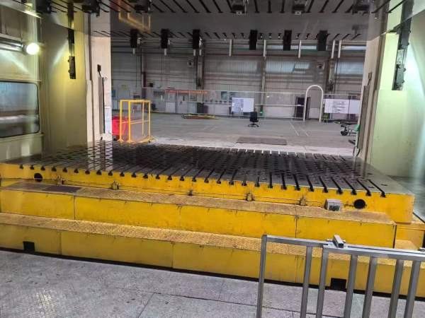 济南二机床集团有限公司2000吨数控闭式四点多连杆压力.