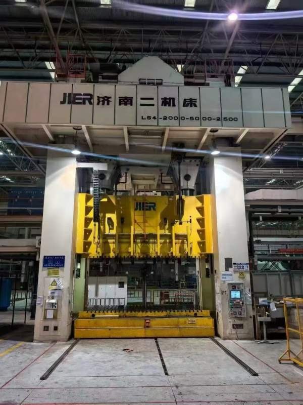 济南二机床集团有限公司2000吨数控闭式四点多连杆压力.