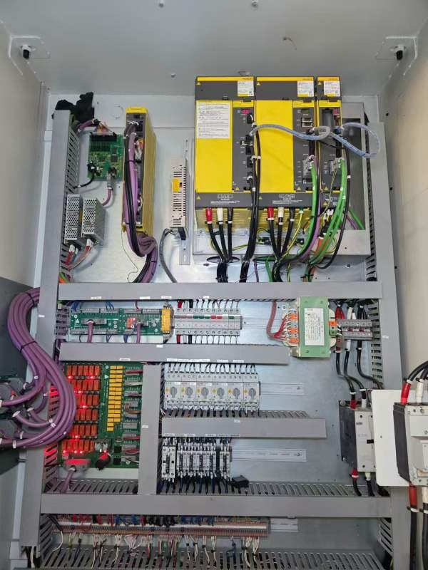 台湾油机KV500E数控立车，配15寸液压卡盘，发那科TF系.