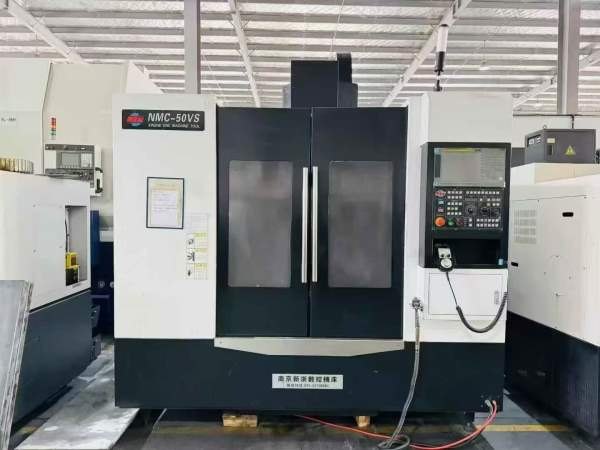 准新南京新浙850加工中心.发那科MF系统.三轴滚柱线轨..