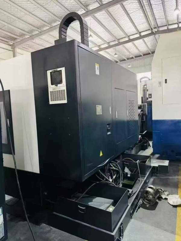 准新南京新浙850加工中心.发那科MF系统.三轴滚柱线轨..