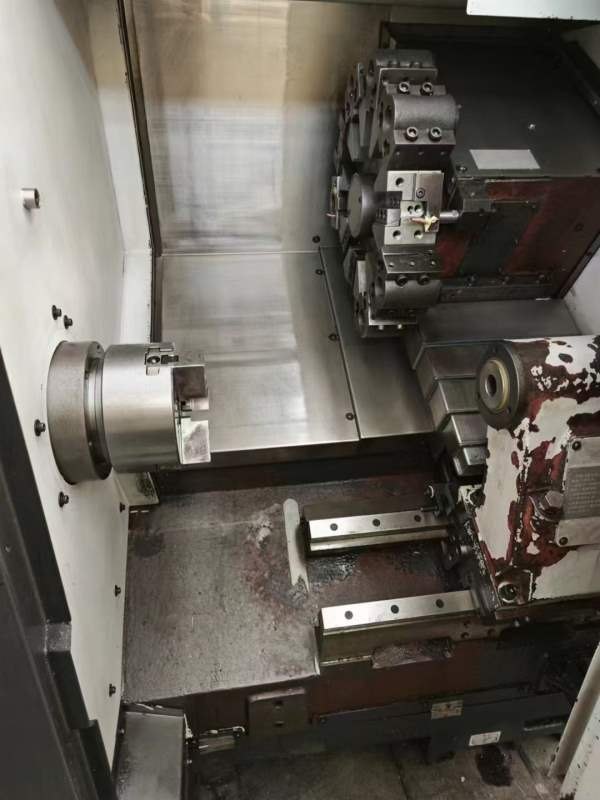 新到两台程泰GLS1500数控车床，6寸液压卡盘，10工位刀.