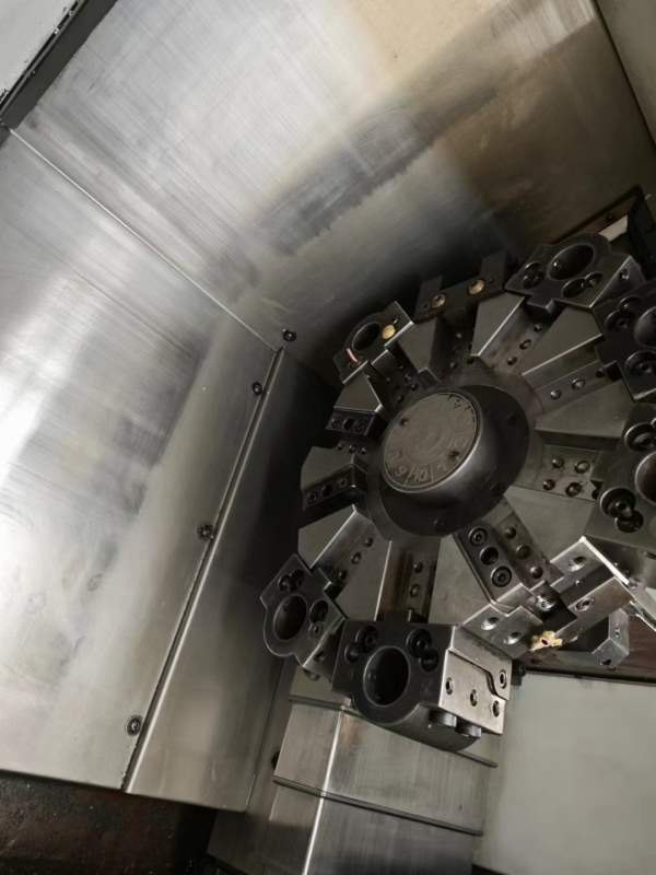 新到两台程泰GLS1500数控车床，8寸液压卡盘，12工位刀.