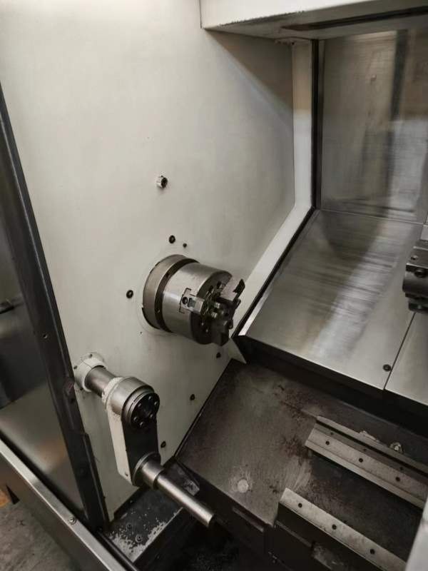 新到两台程泰GLS1500数控车床，8寸液压卡盘，10工位刀.