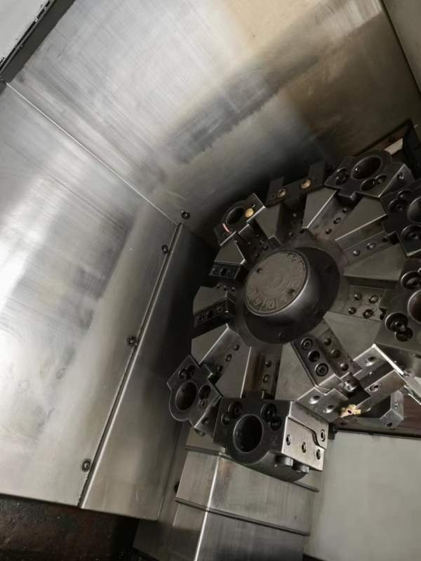 新到两台程泰GLS1500数控车床，8寸液压卡盘，10工位刀.