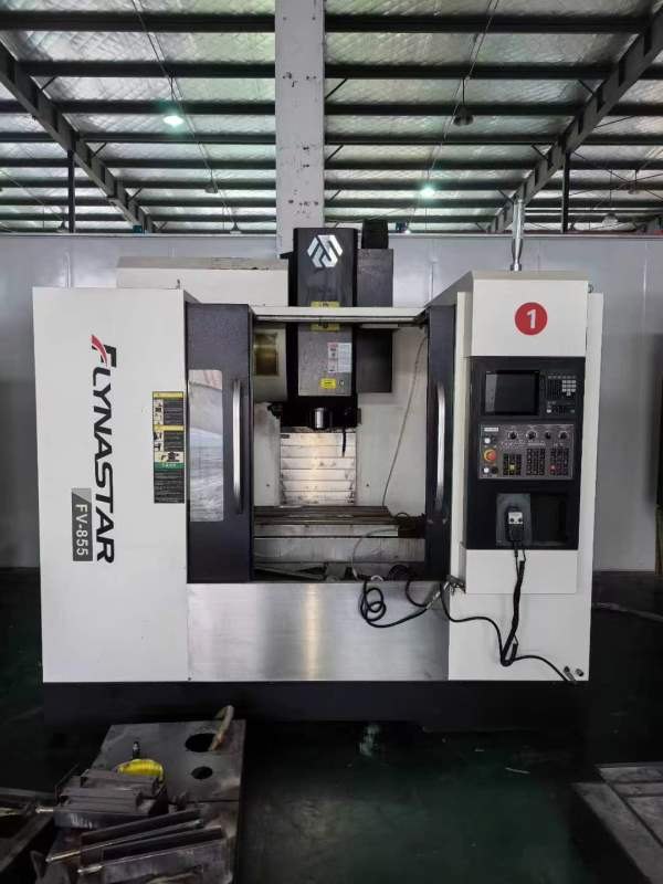 同款四台855安装少用只打了个样，三菱M80系统三轴滚柱.