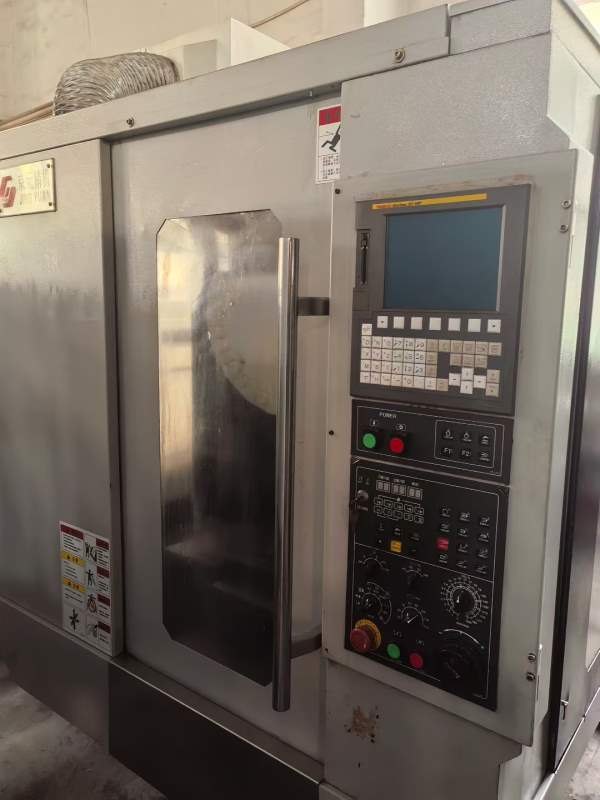 同款四台京元500钻攻中心，16把刀，主轴20000转，发那.