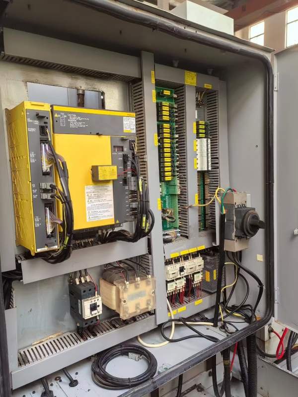 同款四台京元500钻攻中心，16把刀，主轴20000转，发那.