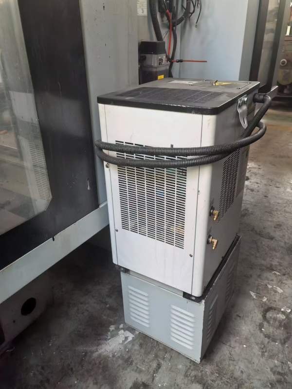 同款四台京元500钻攻中心，16把刀，主轴20000转，发那.