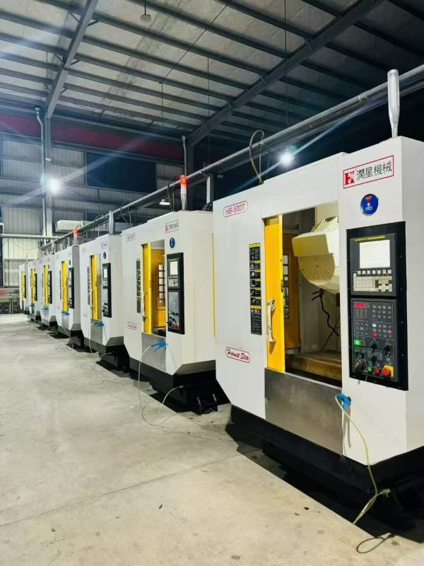 福建工厂265台润星HS-500T     主轴20000转，伺服刀库.