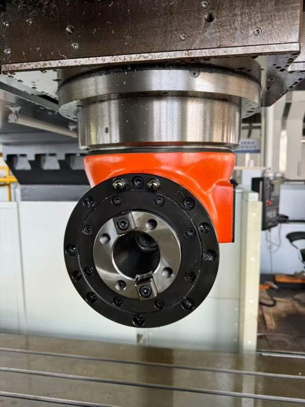 准新海天8036龙门加工中心，BT50齿轮头工作台3米8米，.