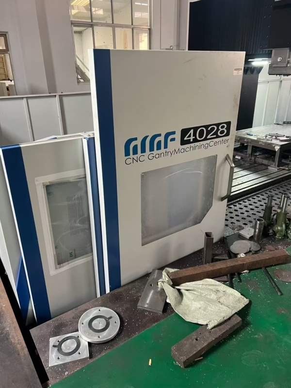 南通国盛4028龙门加工中心，工作台2000/4000mm，门宽2.