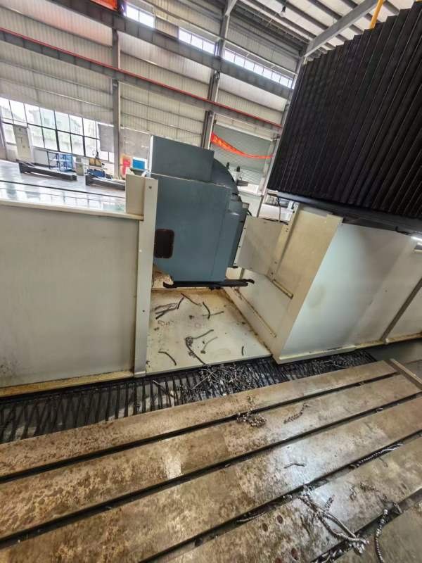 宁波海天3260龙门准新机发那科系统22年11月出厂工作台.