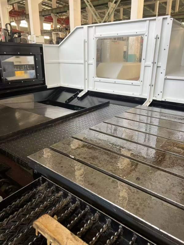 刚刚到货乔峰2218数控龙门，工作台2米1.5米，过龙门宽.