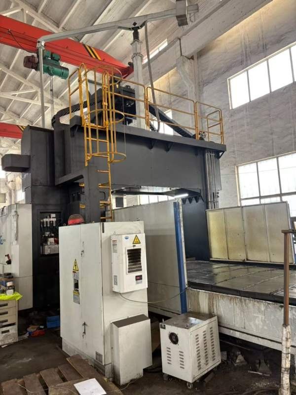 顶配南通国盛4028龙门加工中心，九成新2022年10月设备.