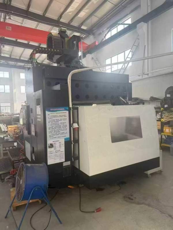 台群1220门龙加工中心三滚轴柱线轨发那科0i-FMplus系.