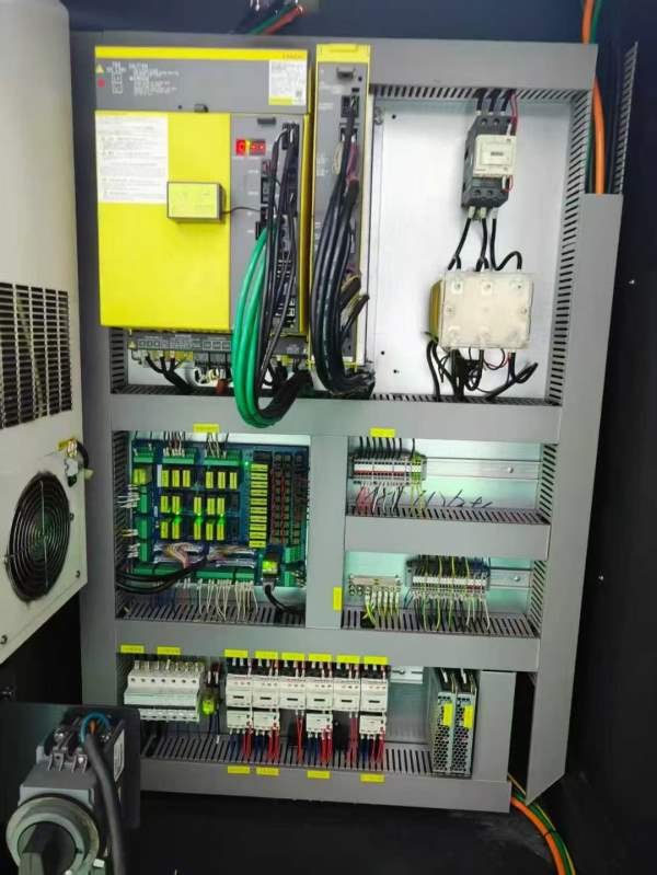 新到一台2022年雅力士重型850加工中心，两线一硬重型.