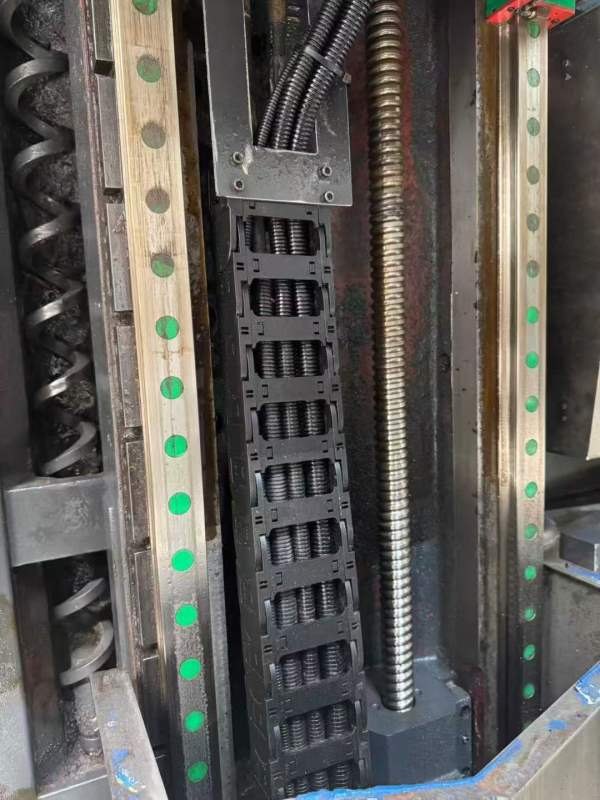 准新德将630单工位卧加，工作台一度一分，三轴重型线.