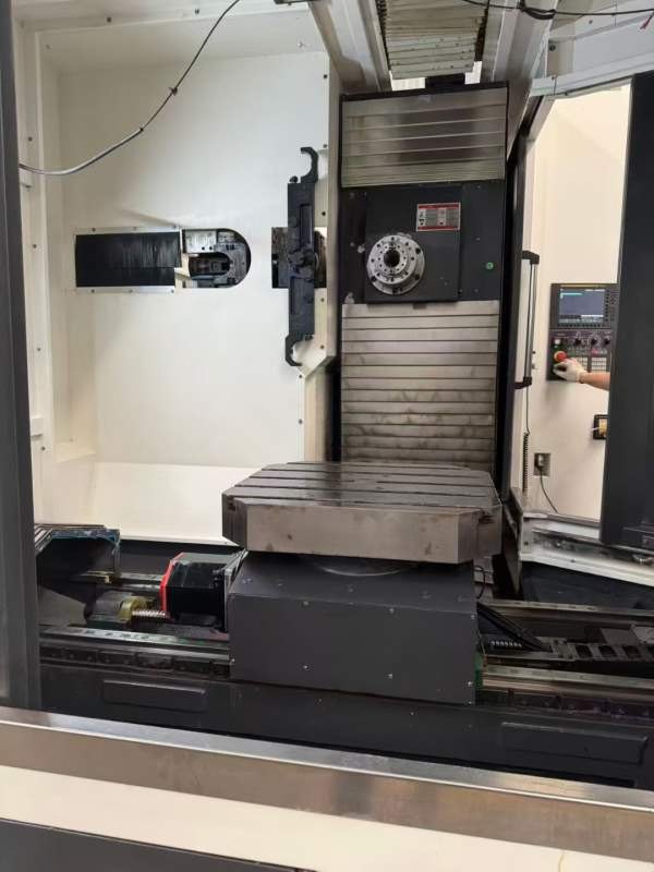 德将630单工位卧加，工作台一度一分，三轴重型线軌，B.