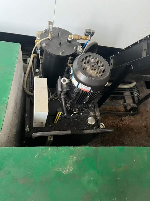 南通国盛4028龙门加工中心，工作台2000/4000mm，门宽2.