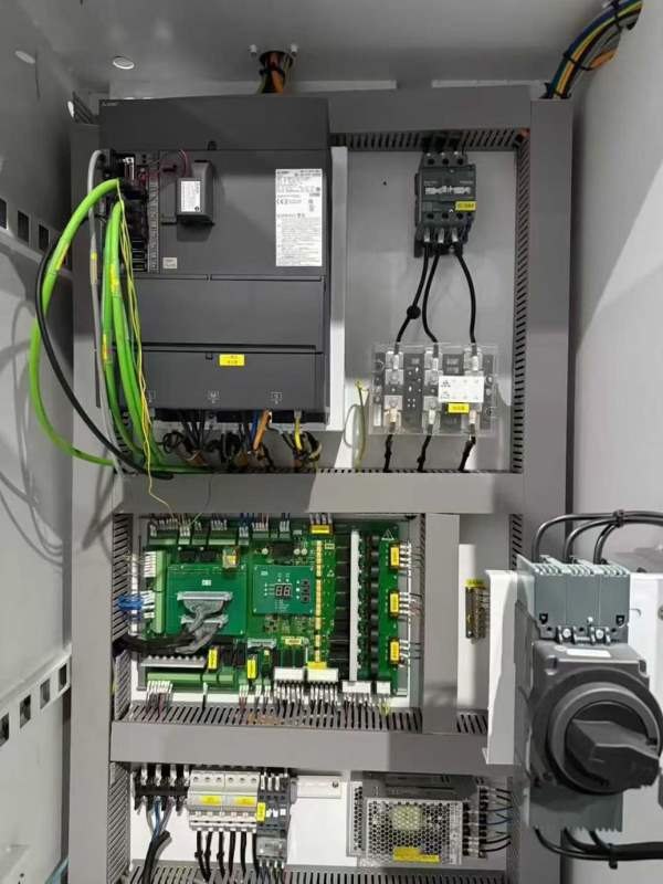 2025年准新广东众琪855重型加工中心，三菱M80系统，BT.