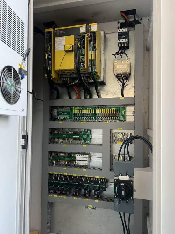 刚刚到货格勒玛700，630单工作台卧加三轴行程/Y/Z，11.